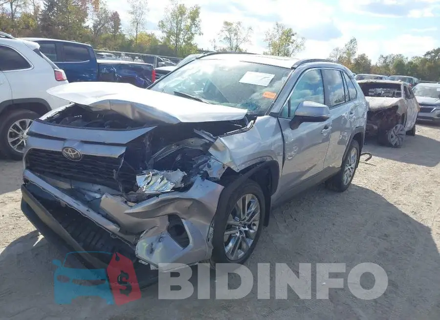2T3A1RFV2LC140464 Photo# 2