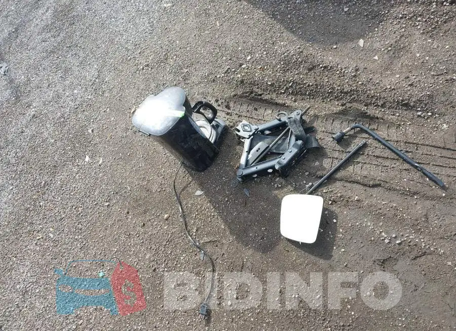 1C4RJFBGXHC811607 Photo# 12