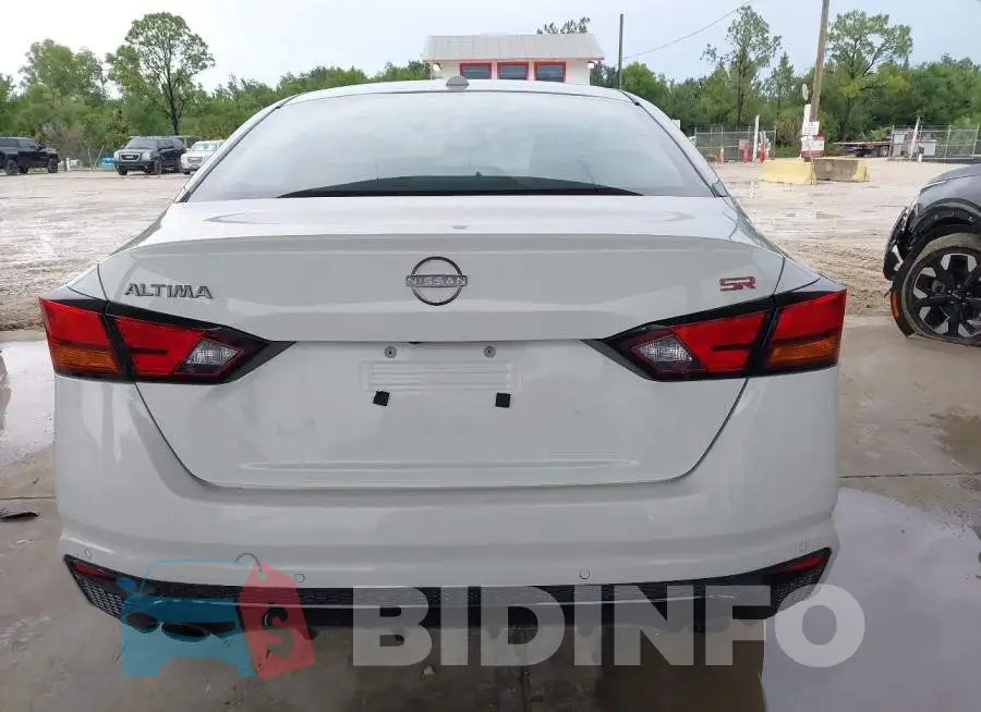 1N4BL4CV5PN340441 Photo# 16