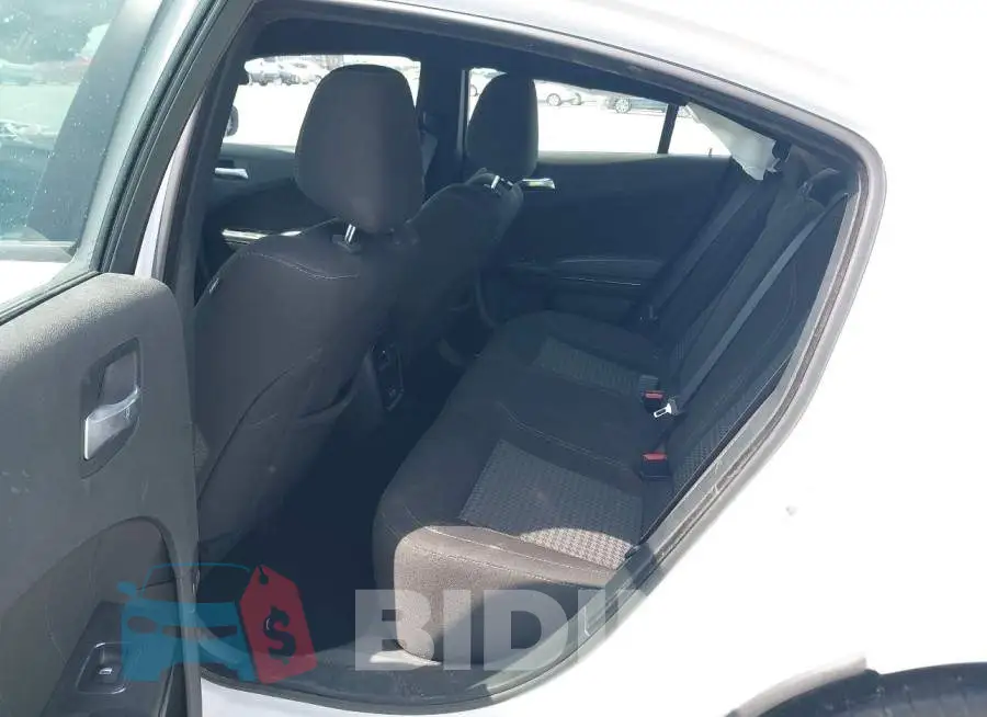 2C3CDXJG2PH706094 Photo# 8