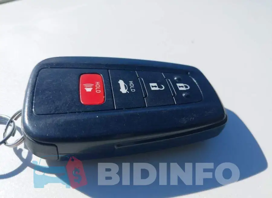 4T1C31AK2NU043017 Photo# 11