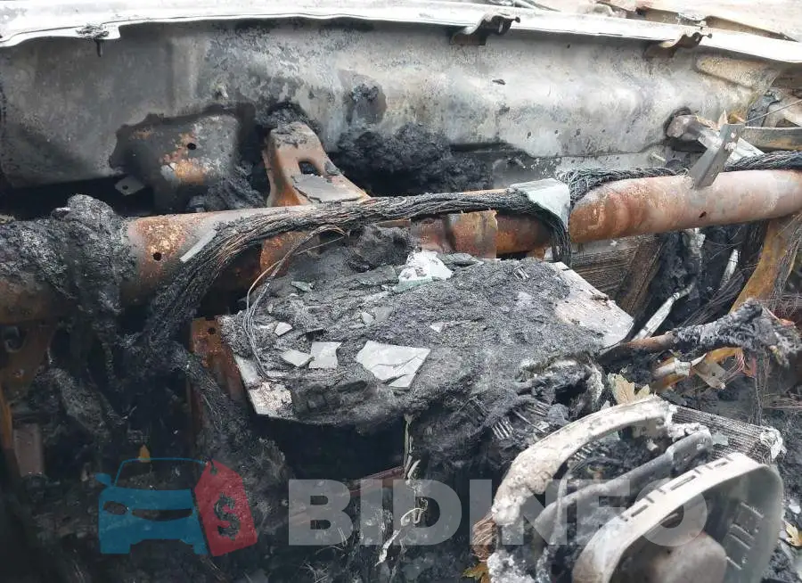 1GCPYCEF1KZ336227 Photo# 7