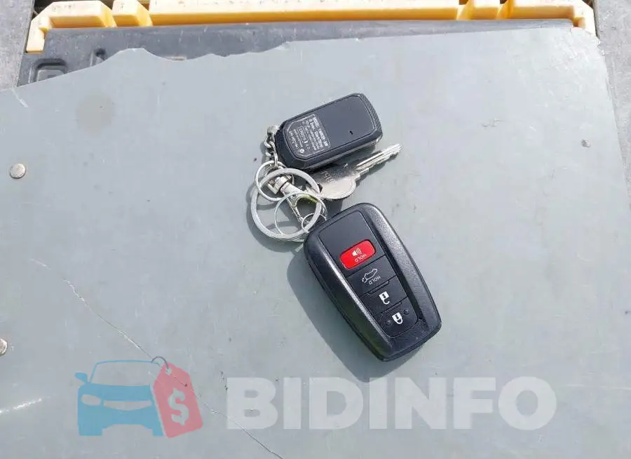 2T3A1RFV2KW049837 Photo# 11