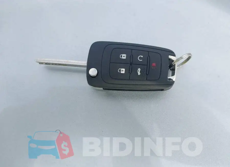 1G11E5SA5GF110194 Photo# 11