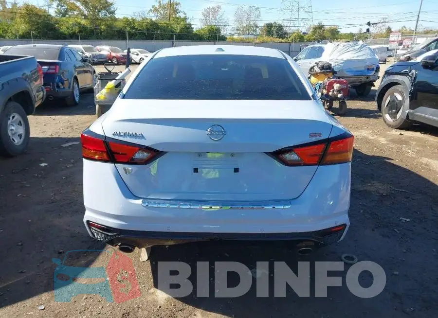 1N4BL4CV3PN300682 Photo# 16