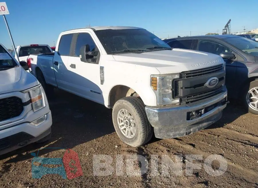 1FT7W2BT9JEB18925 Photo# 1