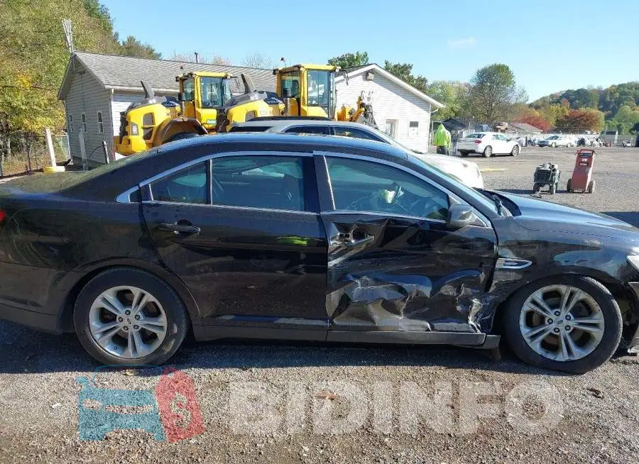 1FAHP2E85GG125849 Photo# 14