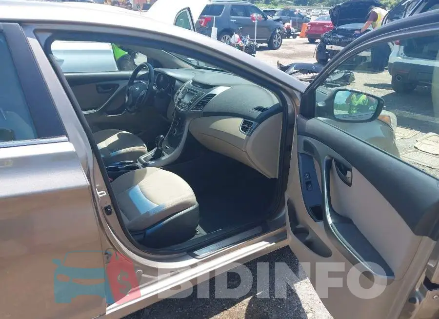 5NPDH4AE8GH677113 Photo# 5