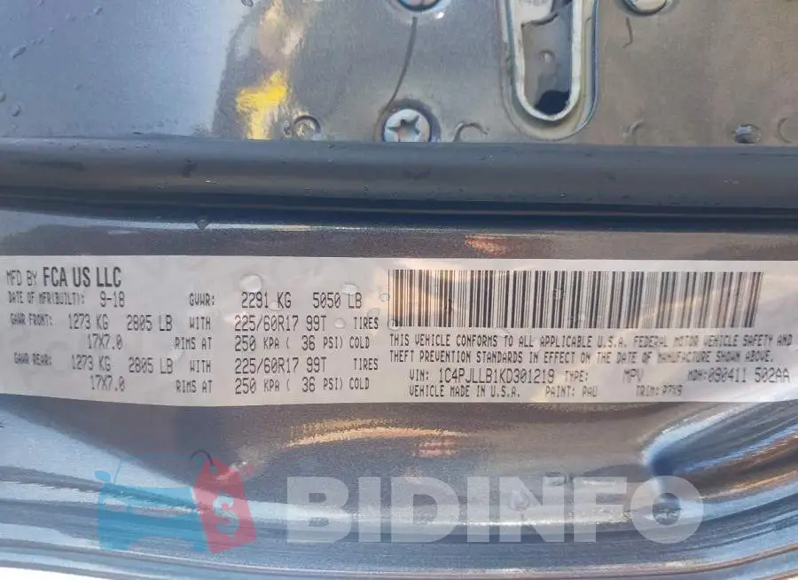 1C4PJLLB1KD301219 Photo# 9