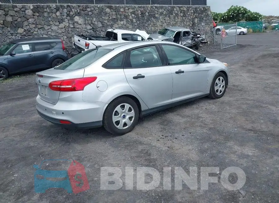 1FADP3E27GL349051 Photo# 4