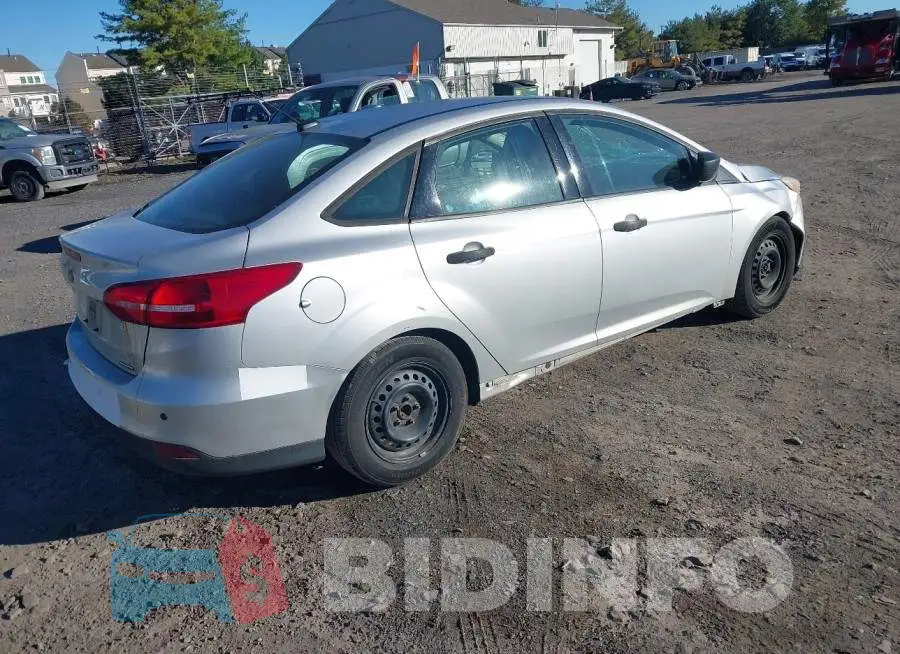 1FADP3E27GL311237 Photo# 4