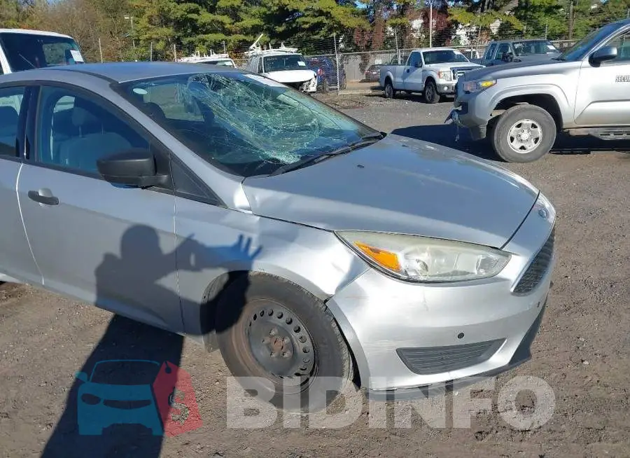 1FADP3E27GL311237 Photo# 6