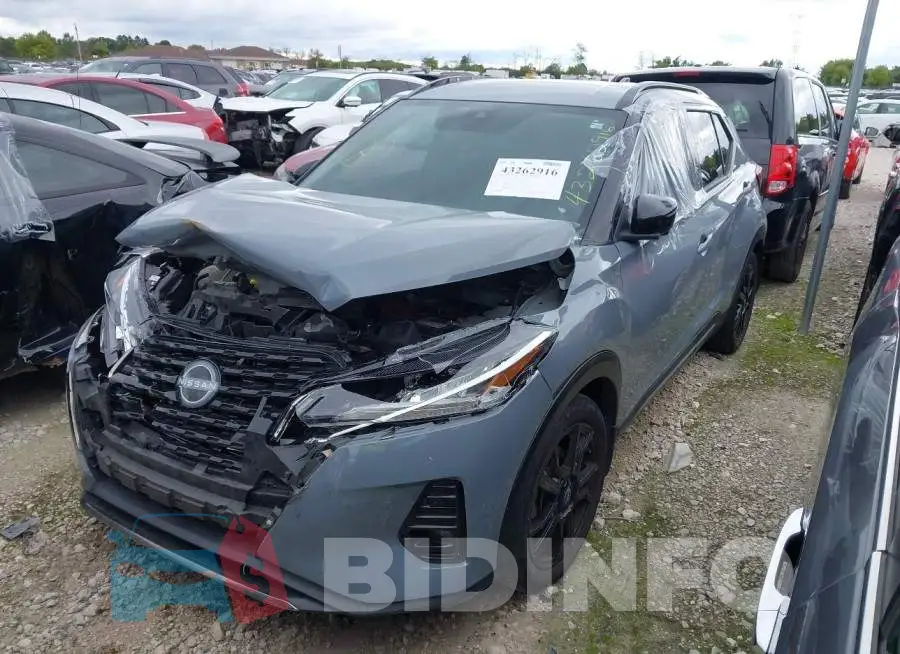 3N1CP5DV8PL568623 Photo# 2