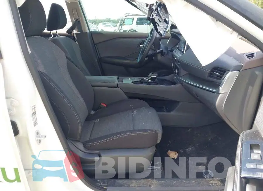 5N1BT3BA8PC789767 Photo# 5