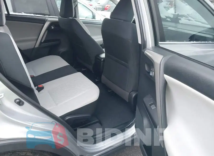 2T3RFREV5JW857040 Photo# 8