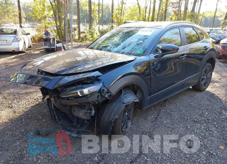 3MVDMBBMXRM690897 Photo# 2