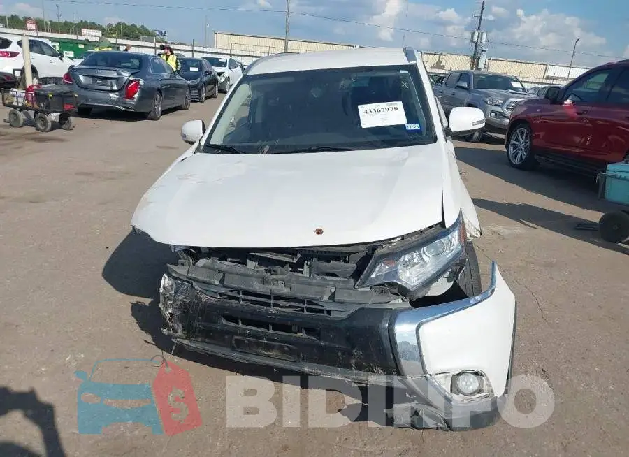 JA4AD3A33JZ069937 Photo# 6
