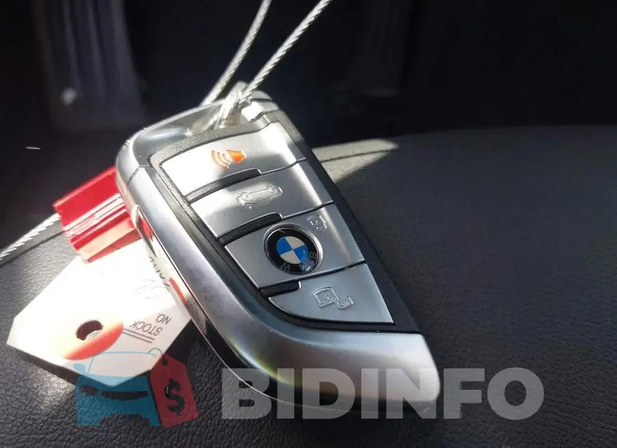 WBA53AP06MCF97913 Photo# 11