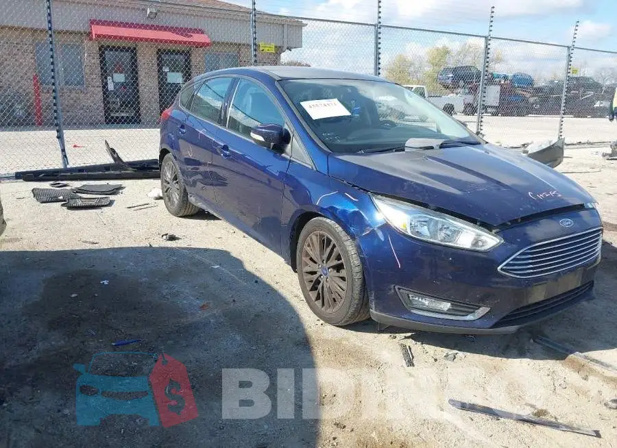 1FADP3N21GL405372 Photo# 1