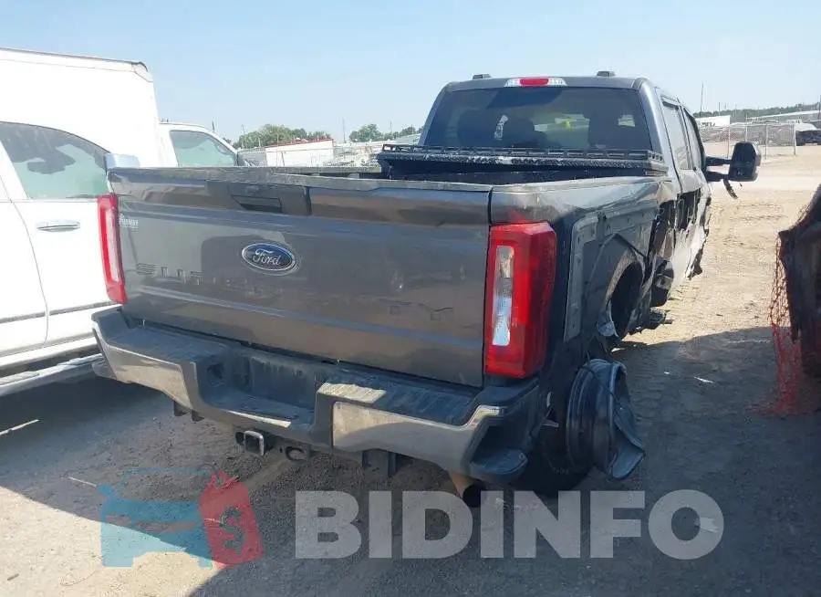 1FT8W3DN1PEC64186 Photo# 4