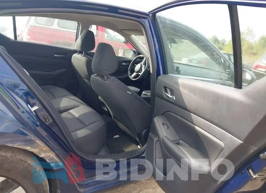 1N4BL4BV1NN326227 Photo# 8