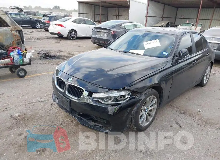 WBA8E1G55JNU91713 Photo# 2