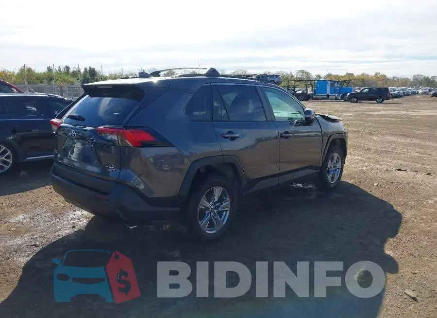 2T3P1RFV8NW318941 Photo# 4