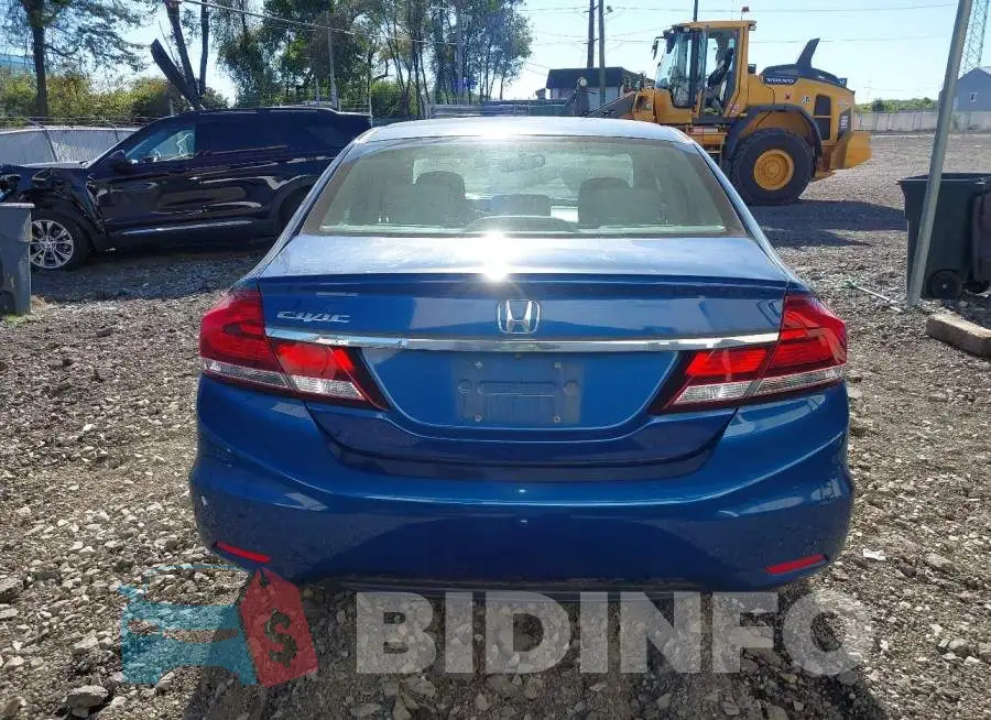 19XFB2F50FE270820 Photo# 17