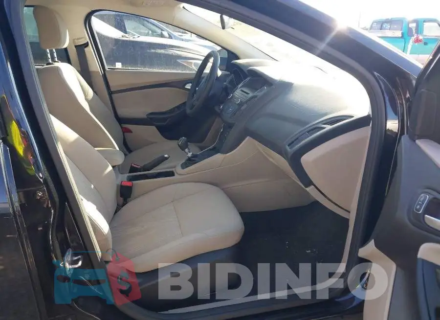 1FADP3FE8FL292110 Photo# 5
