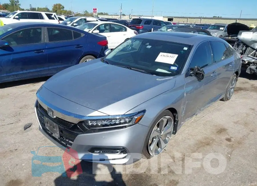 1HGCV2F98KA030622 Photo# 2
