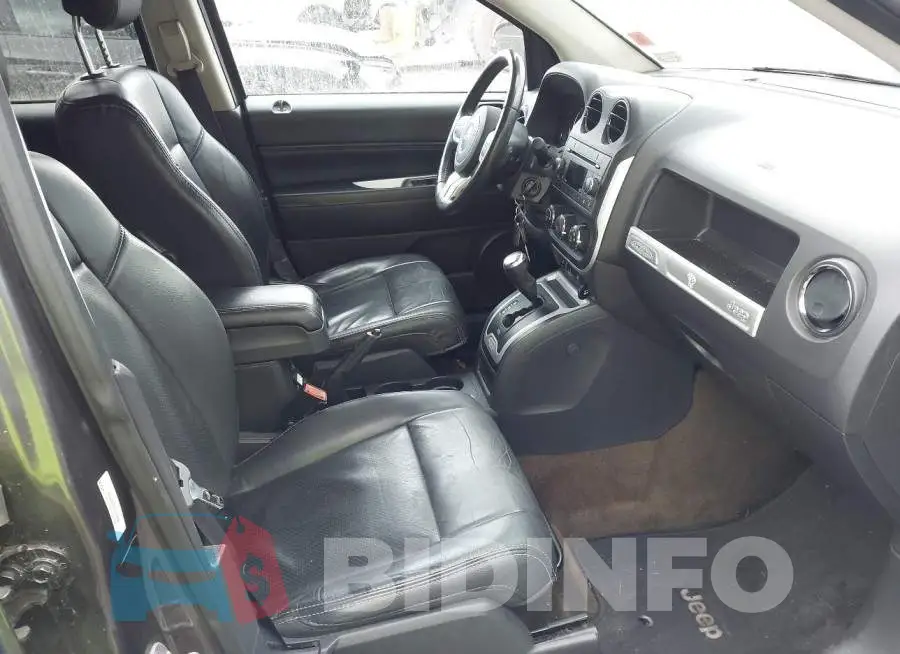 1C4NJDEB5HD109708 Photo# 5