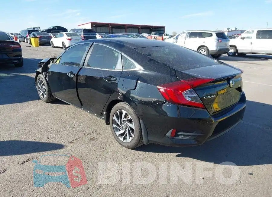 19XFC2F82GE039443 Photo# 3