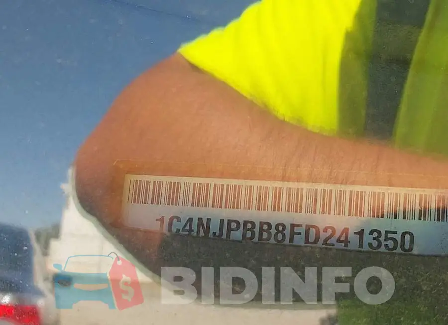 1C4NJPBB8FD241350 Photo# 12