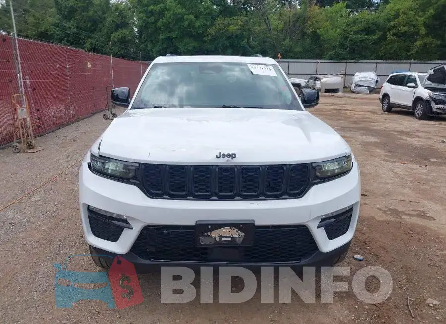 1C4RJGBG6N8638723 Photo# 6