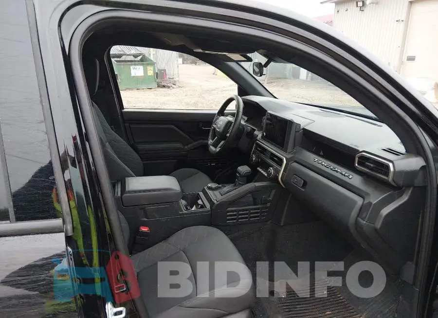 3TYLD5KN5RT010254 Photo# 5