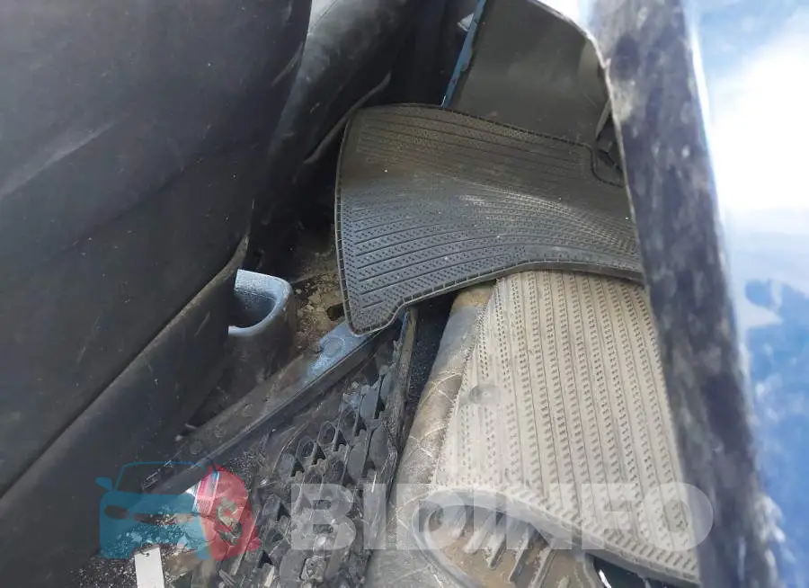 3N1CP5CU2JL509597 Photo# 8