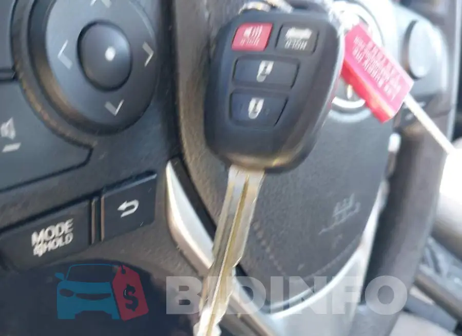 2T1BURHE3FC320140 Photo# 11