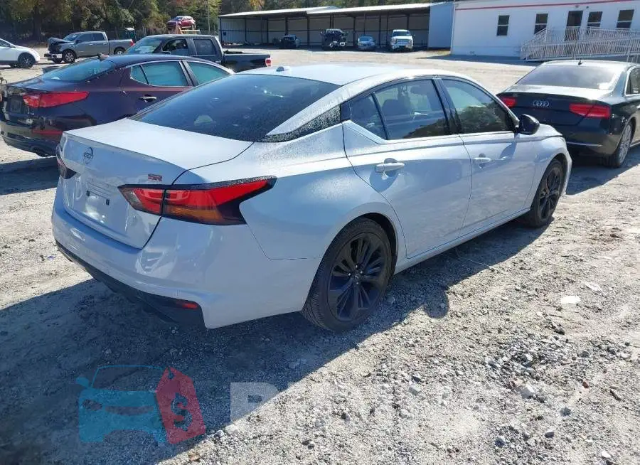 1N4BL4CV3PN360817 Photo# 4