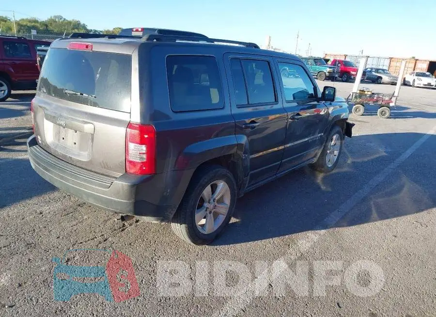 1C4NJPBAXGD575596 Photo# 4