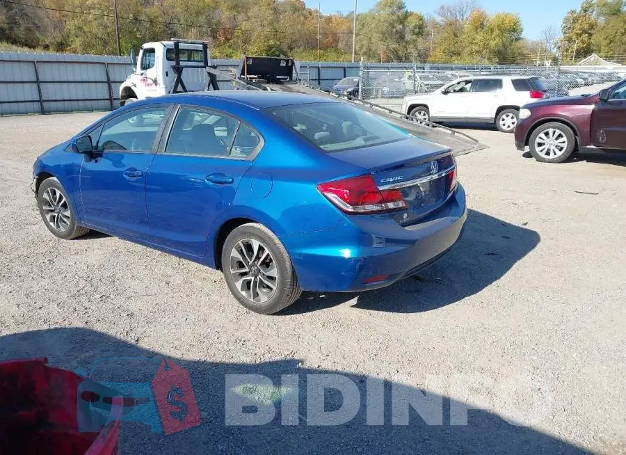 19XFB2F82FE025611 Photo# 3