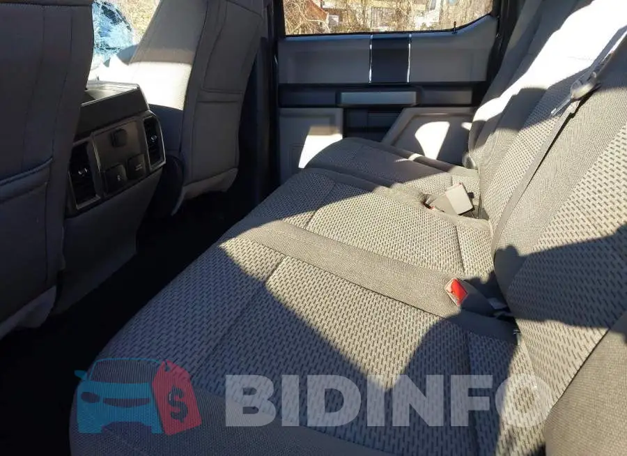 1FT7W2B68JEB24628 Photo# 8