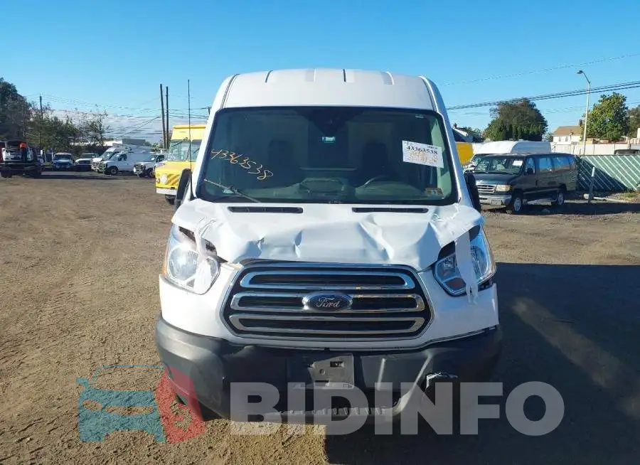 1FTYR2CM4KKB17963 Photo# 12