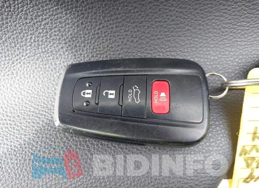 JTMP1RFV8KD510773 Photo# 11