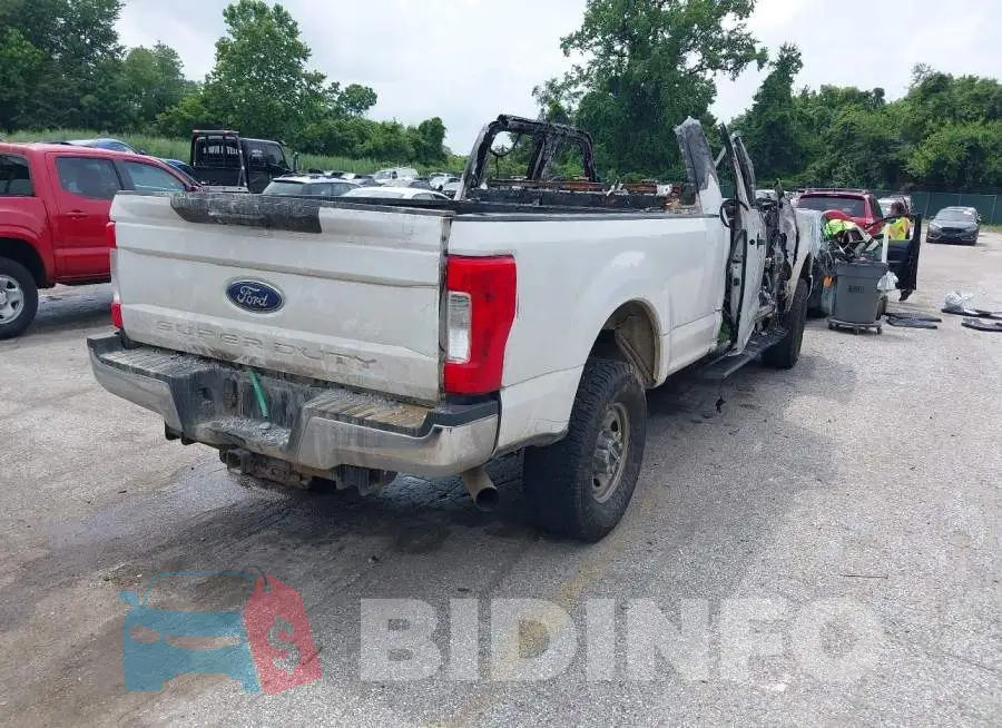 1FT7W2B69JEC75428 Photo# 4