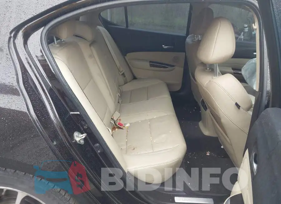 19UUB2F55GA011687 Photo# 8