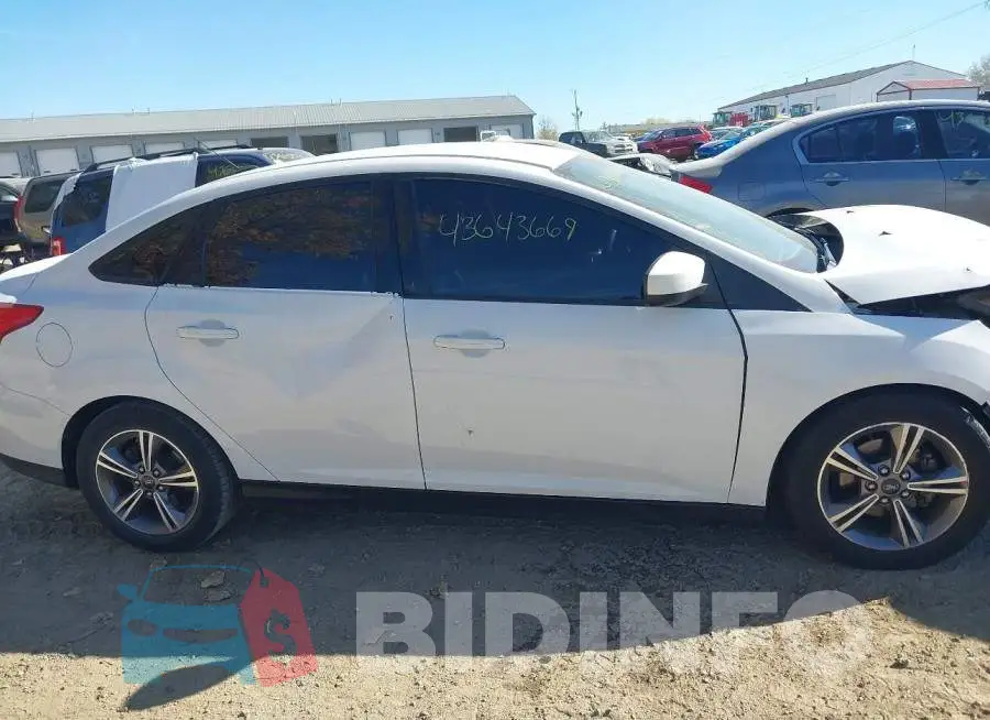 1FADP3FE9JL310896 Photo# 14