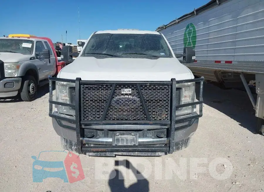 1FT7W2B62KEE10783 Photo# 12
