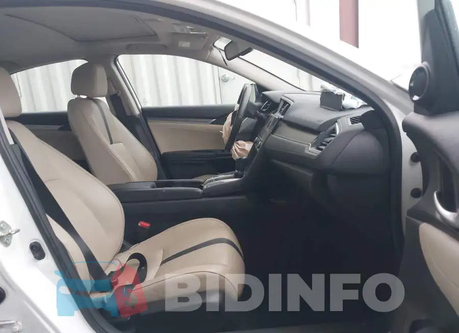 19XFC1F70GE208151 Photo# 5