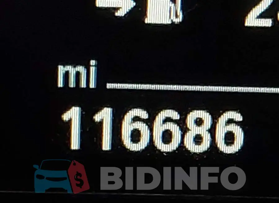 WBS8M9C57GP966780 Photo# 7