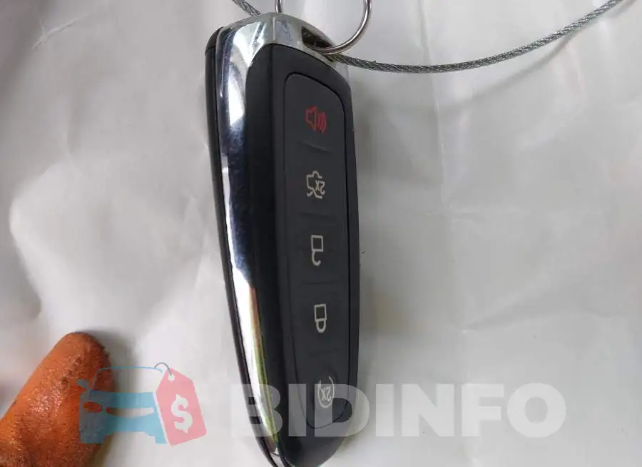 1FADP5CU6FL106491 Photo# 11